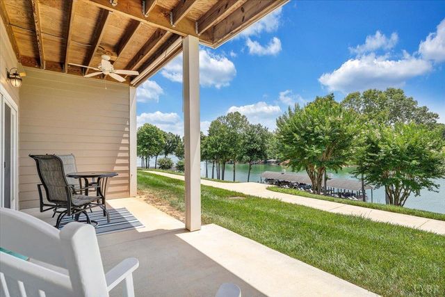 335 S Pointe Shore Drive 303, Moneta, VA 24121