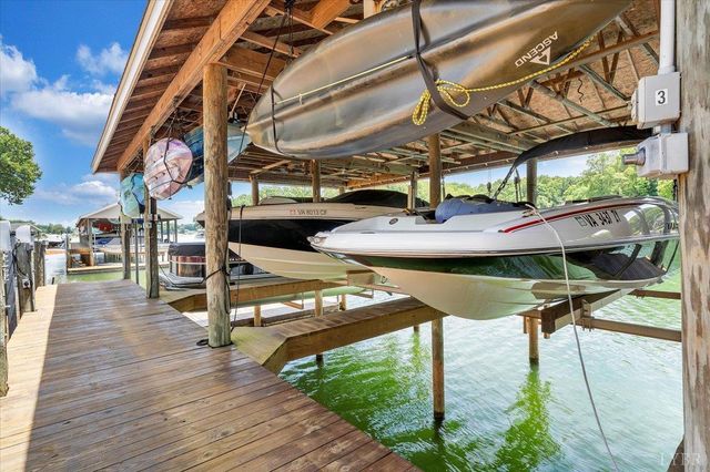 335 S Pointe Shore Drive 303, Moneta, VA 24121