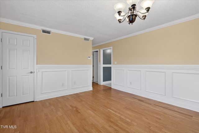 289 Brookside Lane, Bluff City, TN 37618