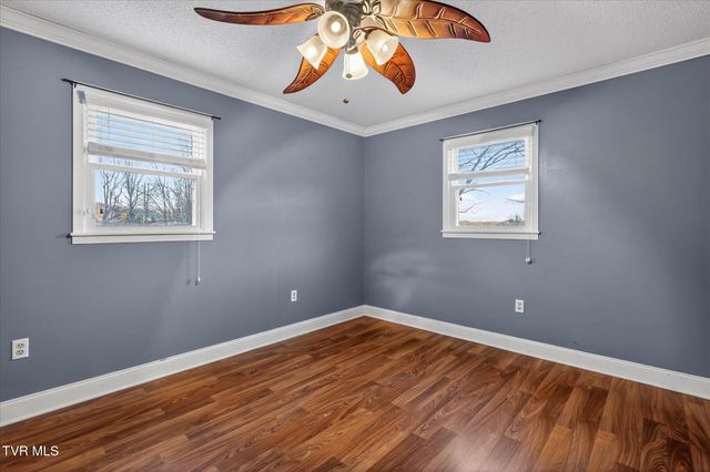 289 Brookside Lane, Bluff City, TN 37618