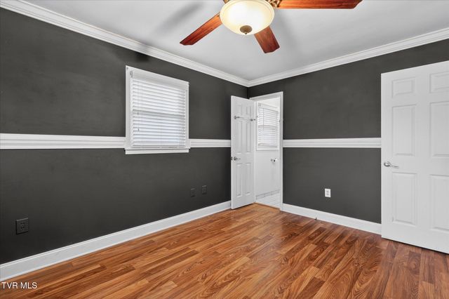 289 Brookside Lane, Bluff City, TN 37618