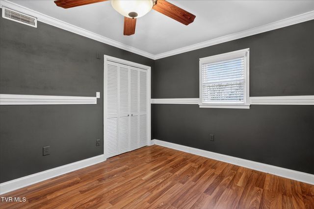 289 Brookside Lane, Bluff City, TN 37618