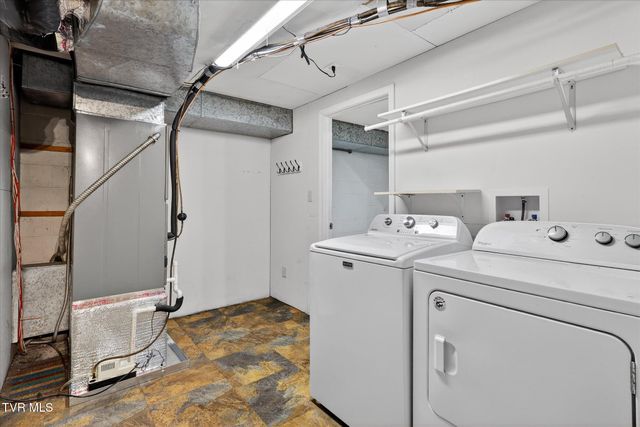 289 Brookside Lane, Bluff City, TN 37618