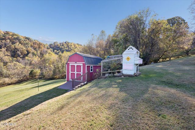 289 Brookside Lane, Bluff City, TN 37618