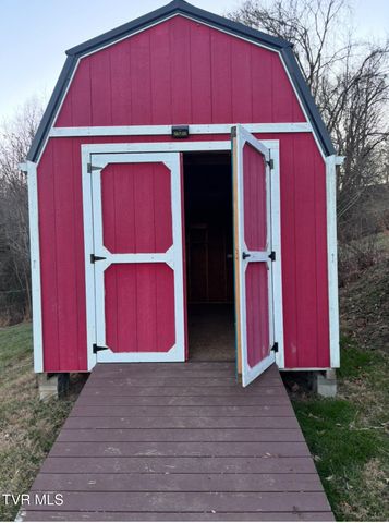 289 Brookside Lane, Bluff City, TN 37618