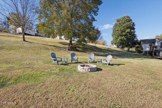 289 Brookside Lane, Bluff City, TN 37618