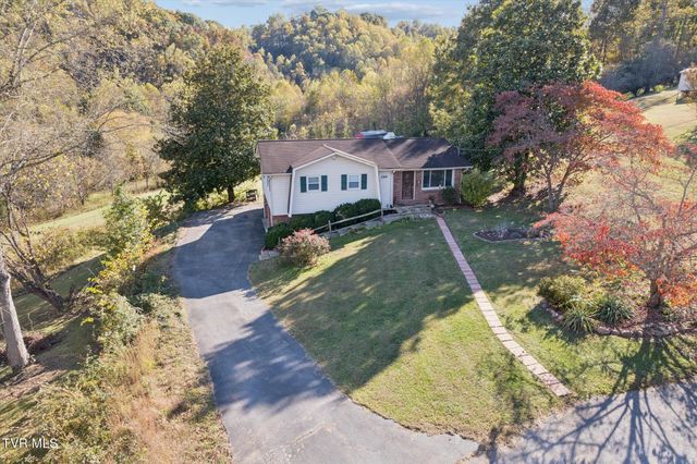 289 Brookside Lane, Bluff City, TN 37618