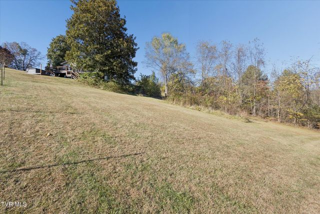 289 Brookside Lane, Bluff City, TN 37618