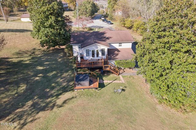 289 Brookside Lane, Bluff City, TN 37618