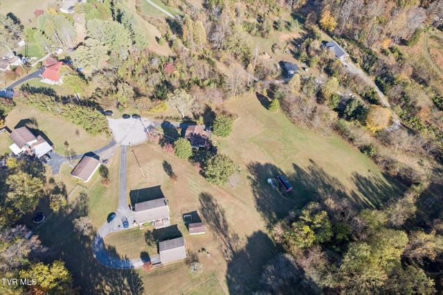 289 Brookside Lane, Bluff City, TN 37618