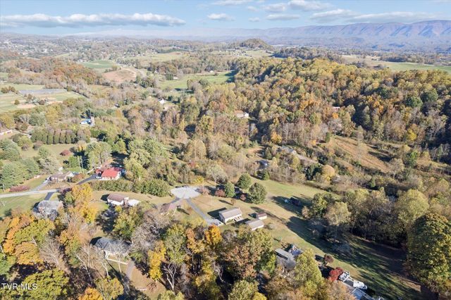 289 Brookside Lane, Bluff City, TN 37618