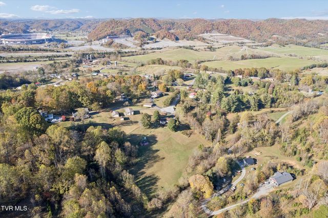 289 Brookside Lane, Bluff City, TN 37618