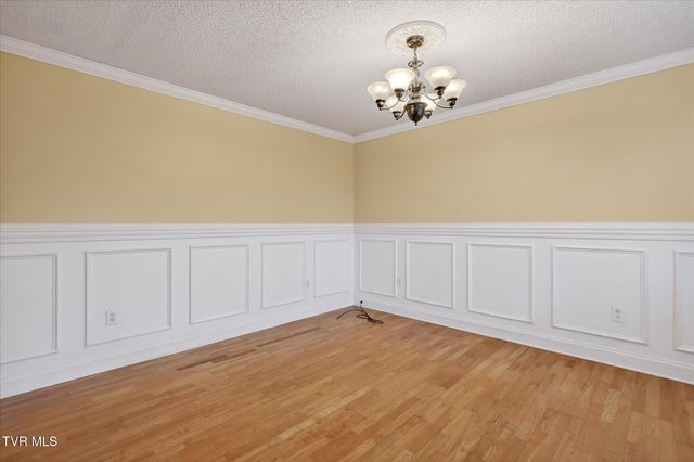 289 Brookside Lane, Bluff City, TN 37618