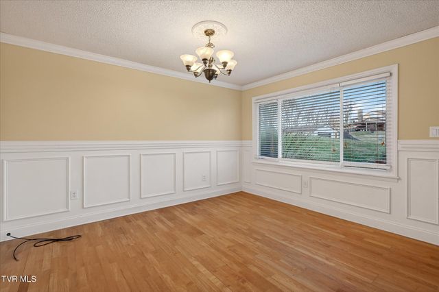 289 Brookside Lane, Bluff City, TN 37618