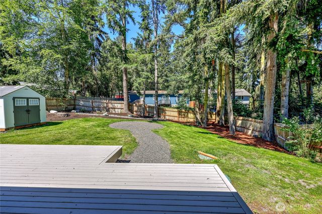6726 NE Whidbey Drive, Hansville, WA 98340