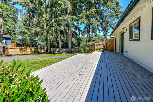 6726 NE Whidbey Drive, Hansville, WA 98340