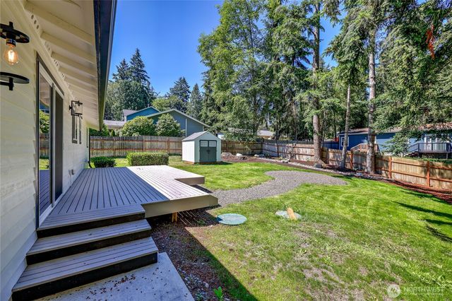 6726 NE Whidbey Drive, Hansville, WA 98340