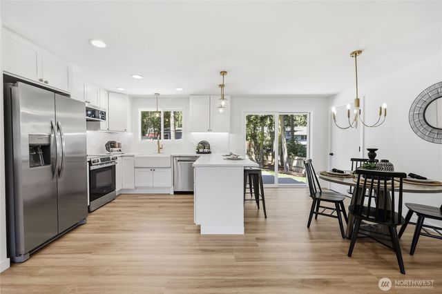 6726 NE Whidbey Drive, Hansville, WA 98340