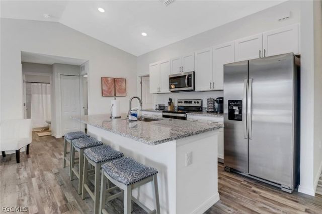 1210 NE 19th PL, Cape Coral, FL 33909