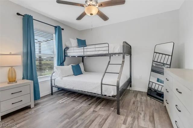 1210 NE 19th PL, Cape Coral, FL 33909