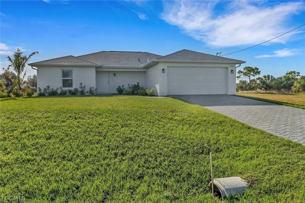 1210 NE 19th PL, Cape Coral, FL 33909