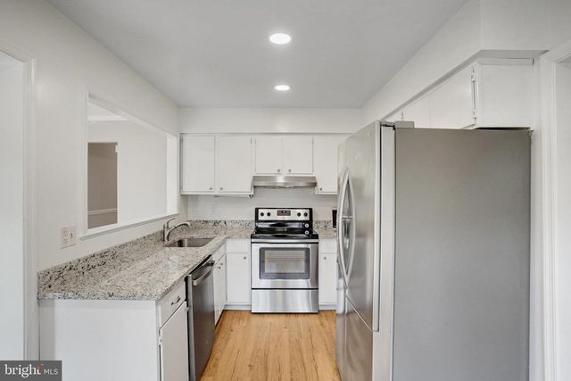 14623 LOCK DR, Centreville, VA 20120