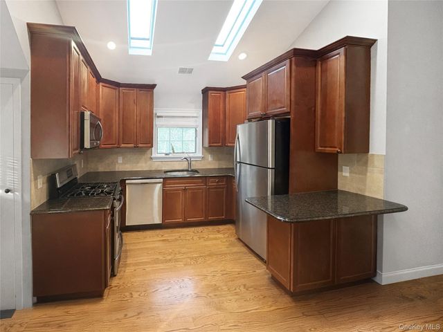 104 Woolsey Avenue 2, Glen Cove, NY 11542