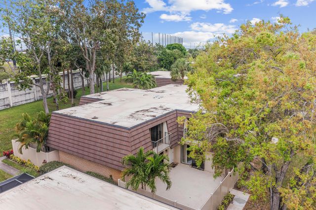 7520 75th Way, West Palm Beach, FL 33407