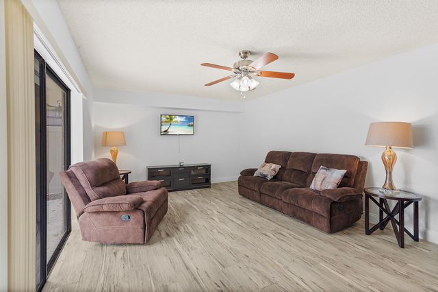 7520 75th Way, West Palm Beach, FL 33407