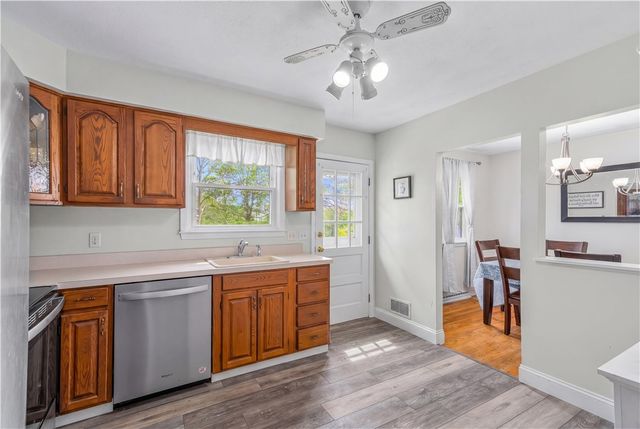 20 Namquid Drive, Middletown, RI 02842