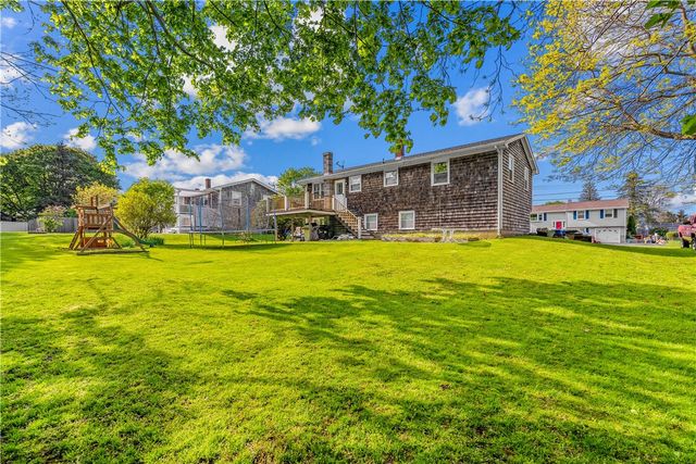 20 Namquid Drive, Middletown, RI 02842