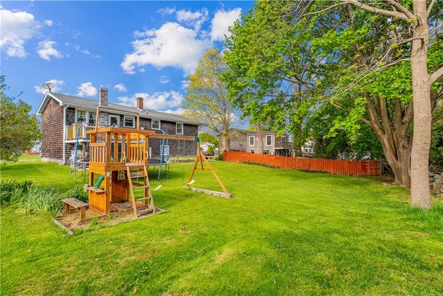 20 Namquid Drive, Middletown, RI 02842