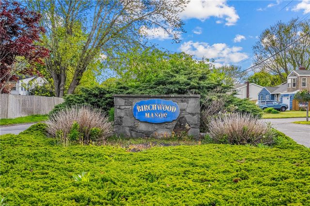 20 Namquid Drive, Middletown, RI 02842