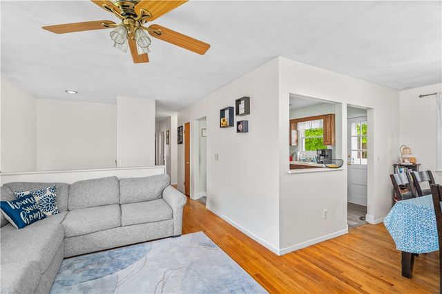 20 Namquid Drive, Middletown, RI 02842