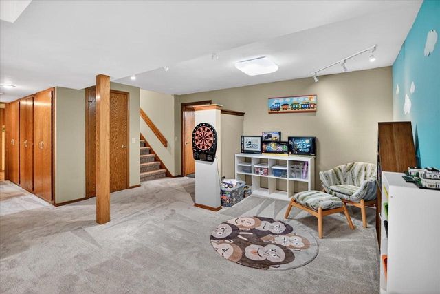 7738 Hillcrest Avenue, Middleton, WI 53562