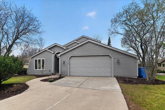 7738 Hillcrest Avenue, Middleton, WI 53562