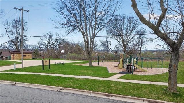 7738 Hillcrest Avenue, Middleton, WI 53562