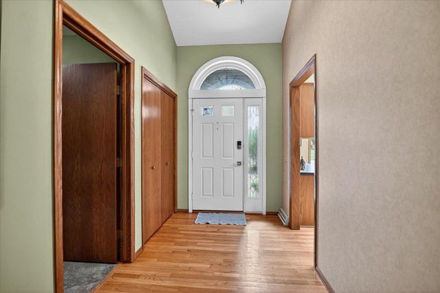 7738 Hillcrest Avenue, Middleton, WI 53562