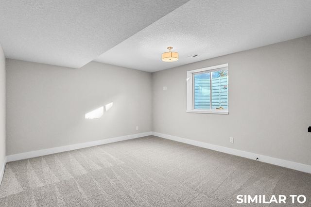 329 Veterans Boulevard, Knoxville, IA 50138
