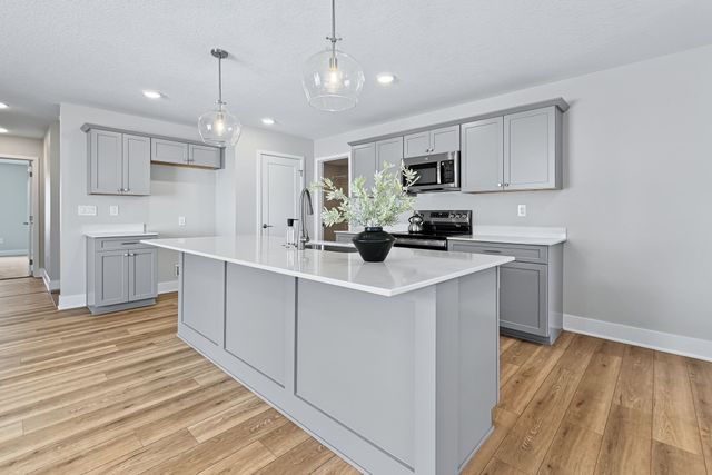 329 Veterans Boulevard, Knoxville, IA 50138
