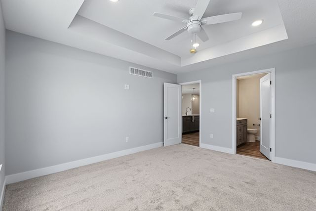 329 Veterans Boulevard, Knoxville, IA 50138