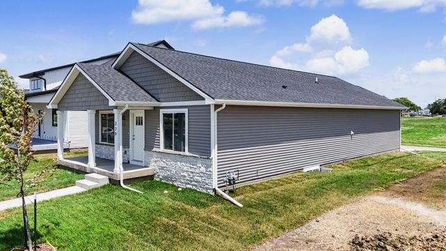 329 Veterans Boulevard, Knoxville, IA 50138