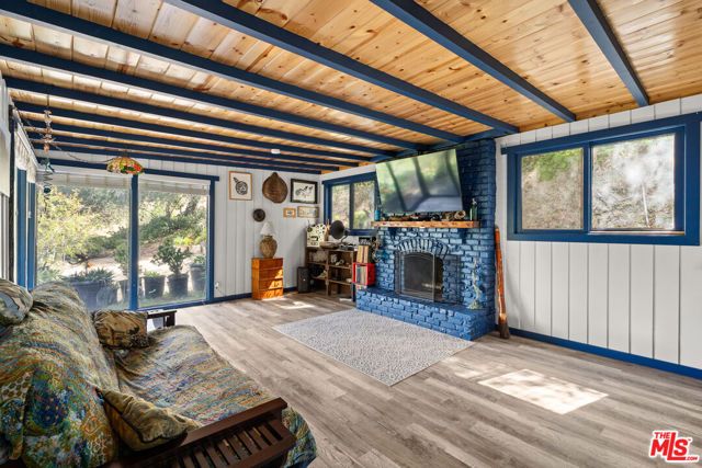 9738 Commerce Avenue, Tujunga (los Angeles), CA 91042