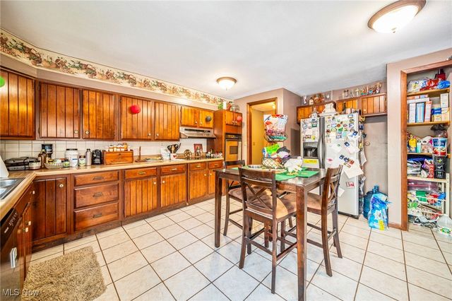 1990 Short Road, Thompson, OH 44086