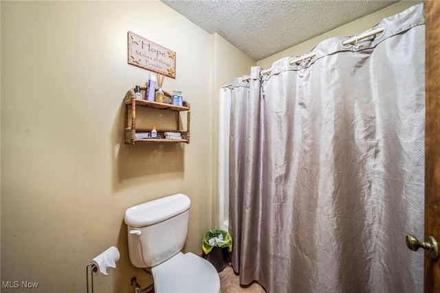 1990 Short Road, Thompson, OH 44086