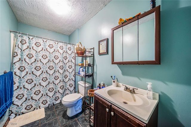 1990 Short Road, Thompson, OH 44086