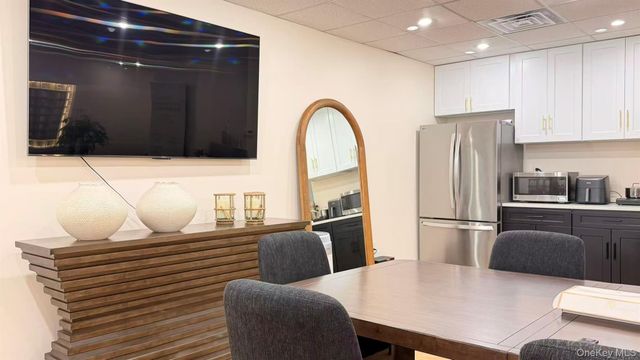 13681 Roosevelt Avenue 3rd FL, Flushing, NY 11354
