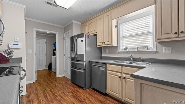 2000 Lenox, Tuscaloosa, AL 35405