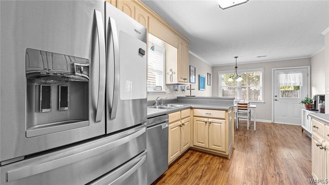 2000 Lenox, Tuscaloosa, AL 35405