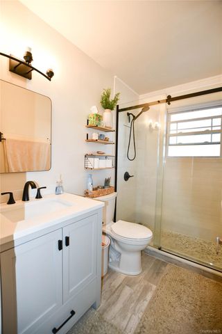 5 Fairharbor Drive 5, Patchogue, NY 11772